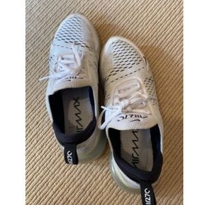 Nike Air Max 270
